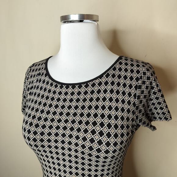 Uniqlo Dress w/ Built In Bra Geometric Stretch Knit - Picture 4 of 10